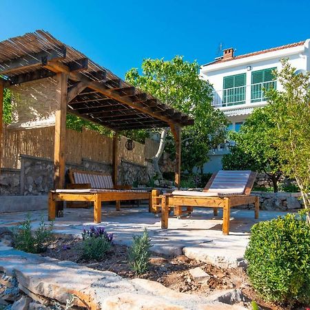 Holiday Home Ловиште Экстерьер фото