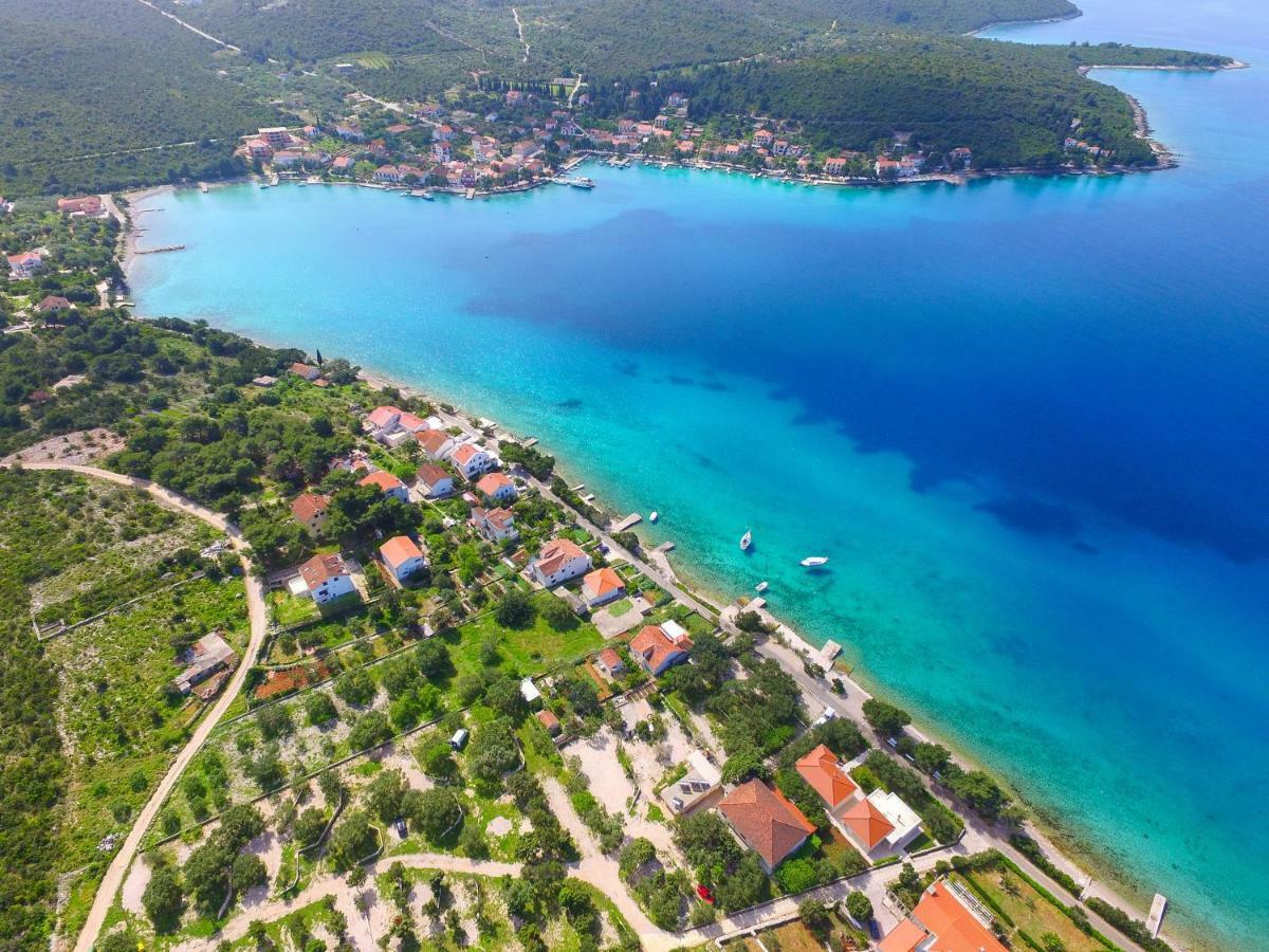 Holiday Home Ловиште Экстерьер фото