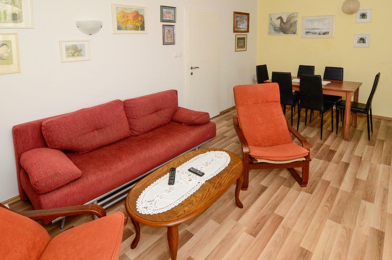 Holiday Home Ловиште Экстерьер фото