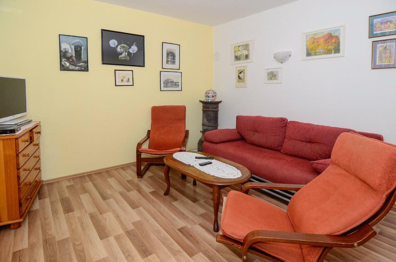 Holiday Home Ловиште Экстерьер фото