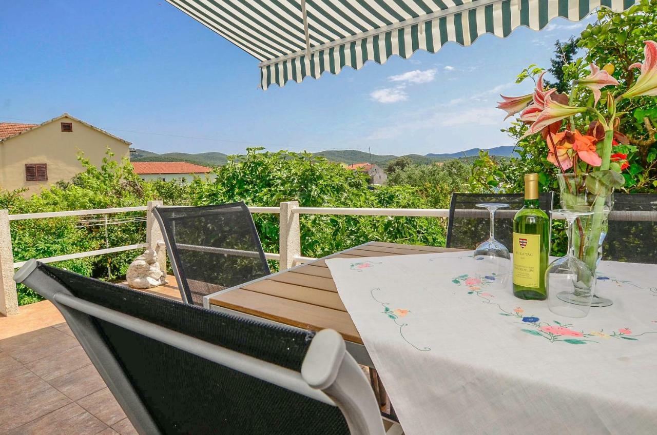 Holiday Home Ловиште Экстерьер фото