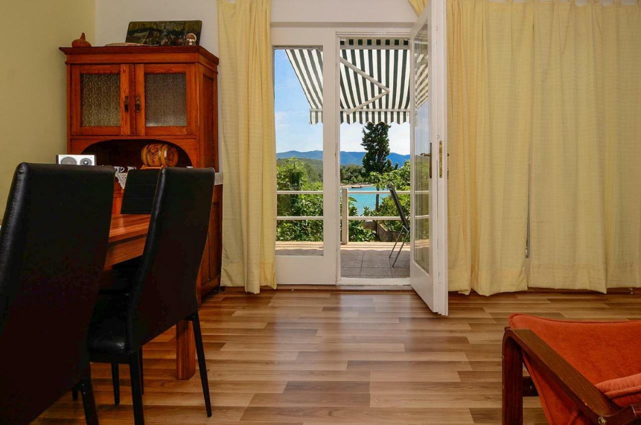 Holiday Home Ловиште Экстерьер фото