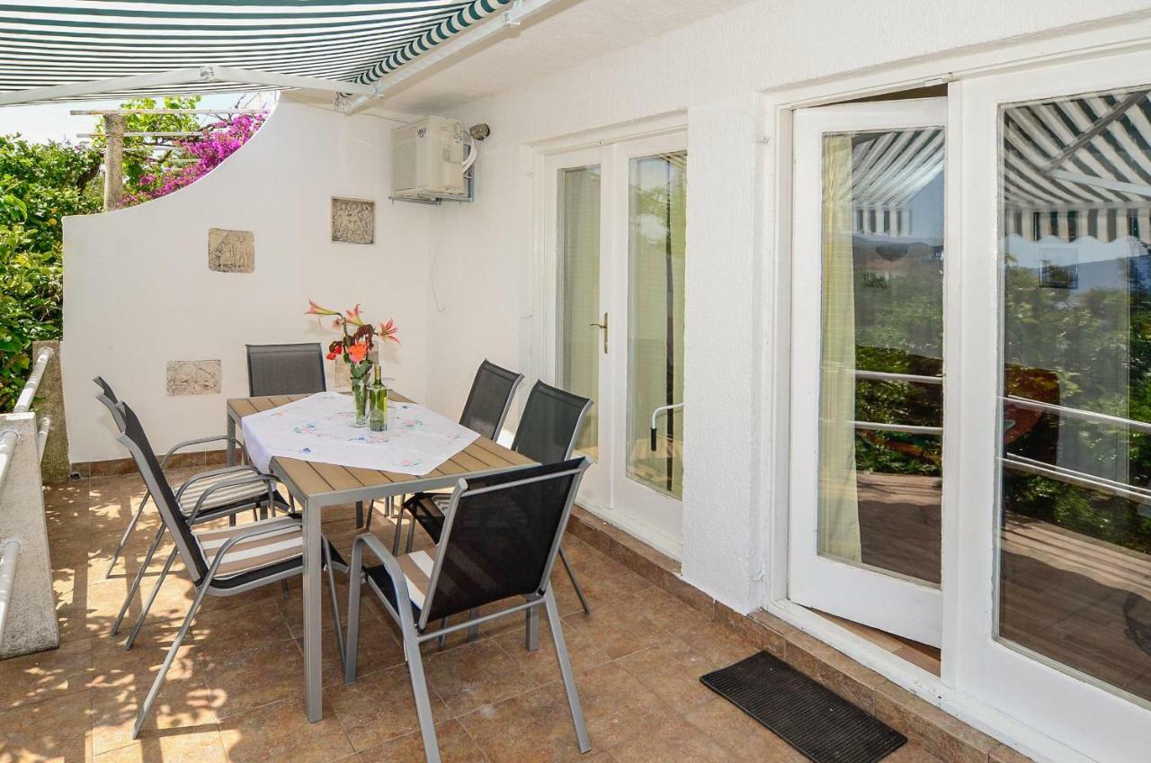 Holiday Home Ловиште Экстерьер фото
