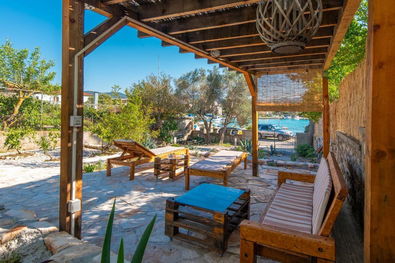 Holiday Home Ловиште Экстерьер фото