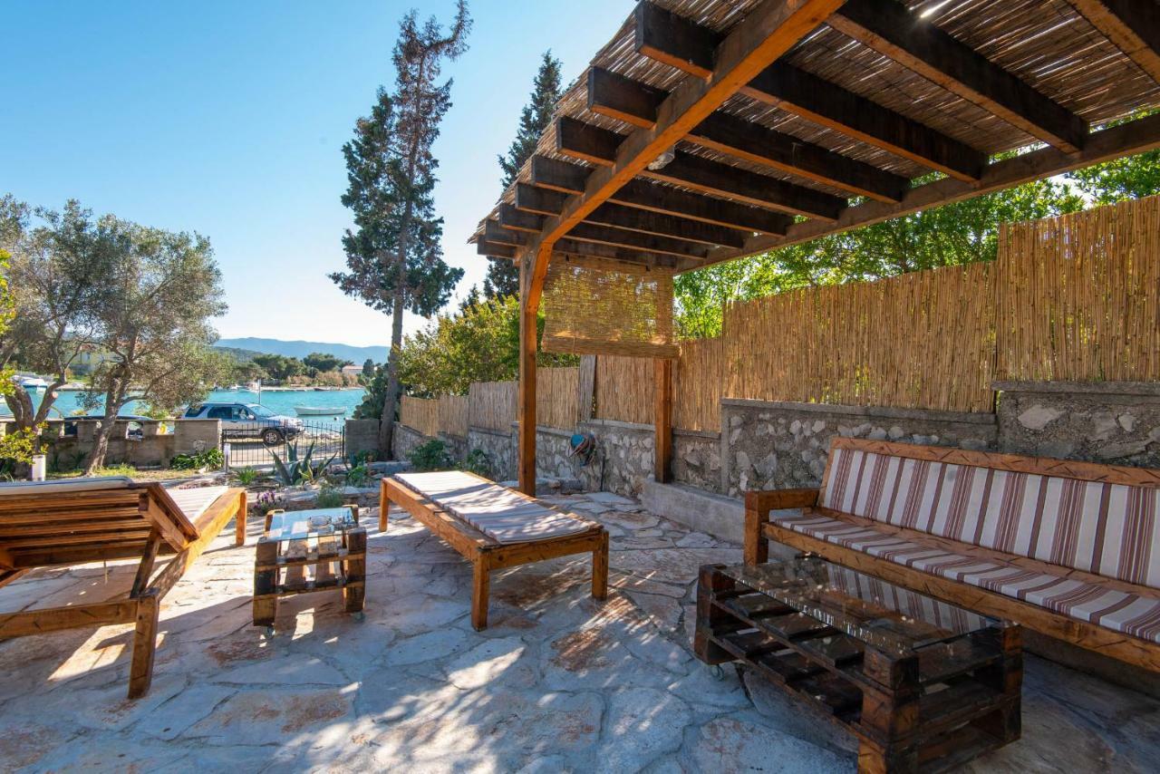 Holiday Home Ловиште Экстерьер фото